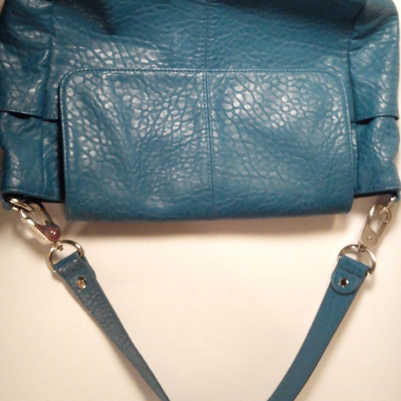 Lacoste White Ladies Bag. **MAKE AN OFFER** - Picture 5 of 7